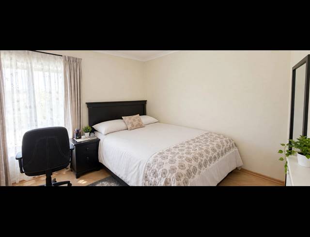 3 BEDROOM APARTMENT FOR SALE IN OAKDENE